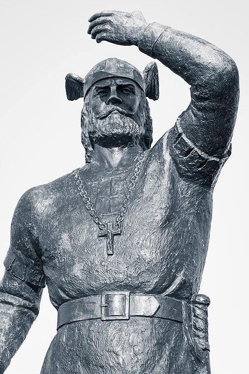 Statue of Leif Erikson in Leif Erikson Park, Duluth, Minnesota